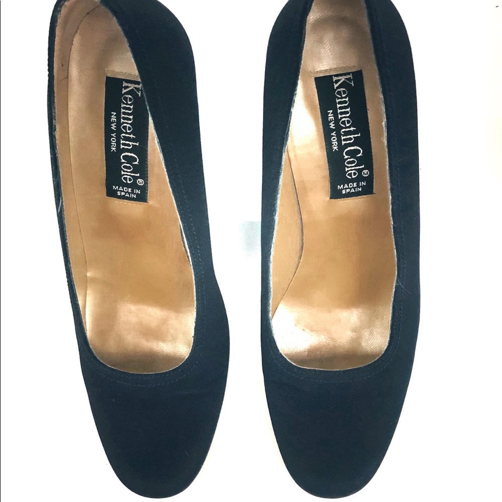 Vintage Kenneth Cole New York Navy Heels Sz 8